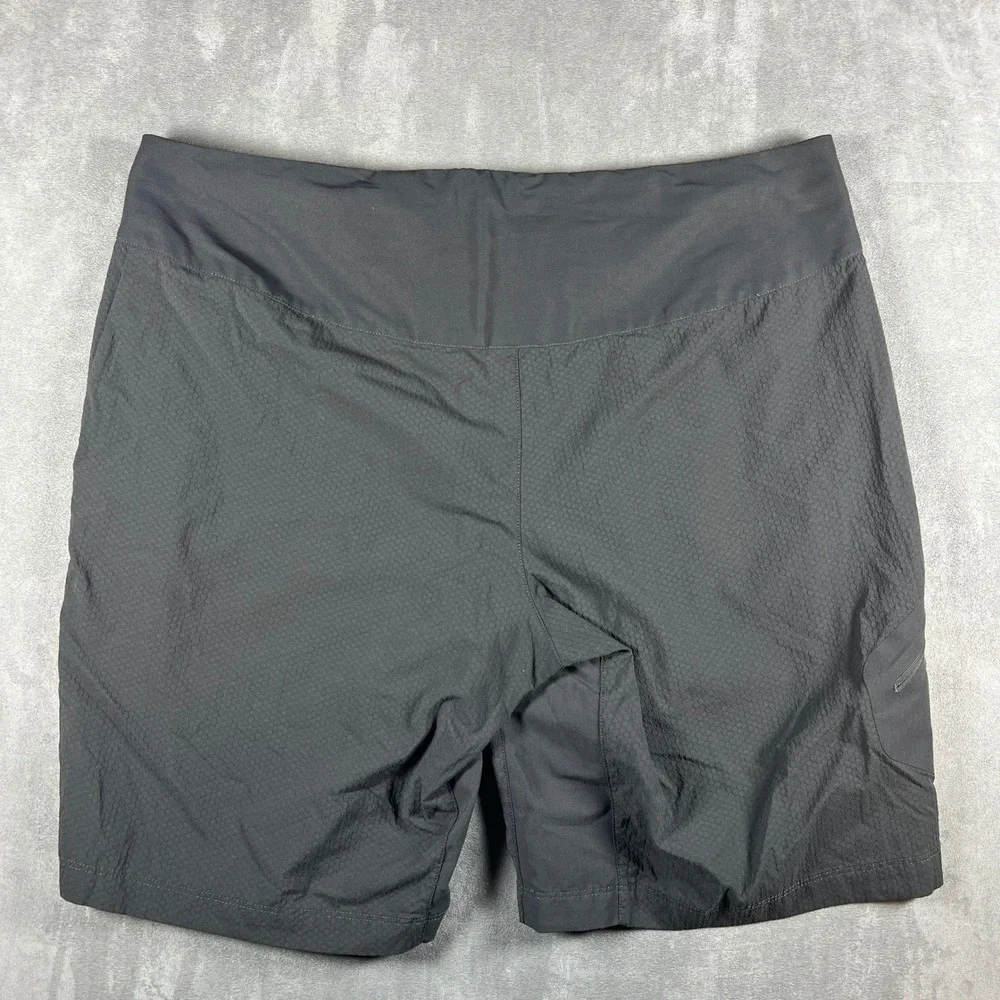 The North Face Mens Black Honeycomb Hiking Shorts Belted Size 38